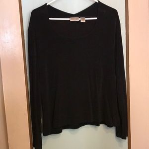 Black Travelers scoop neck long sleeve top